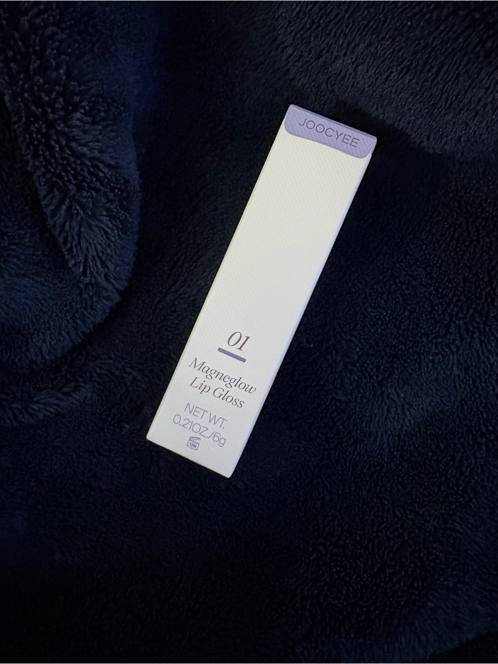 Jooycee Magneglow Lip Gloss in 01 Obsidian Glow